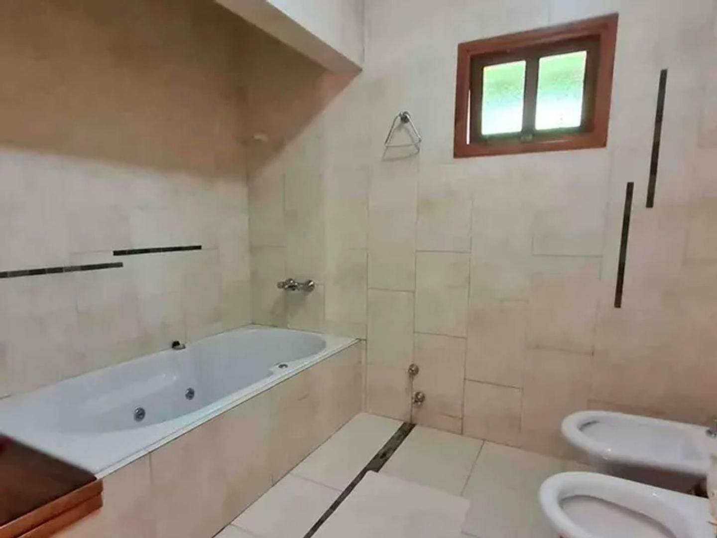 Importante Propiedad en Alquiler, Santo, Tomé