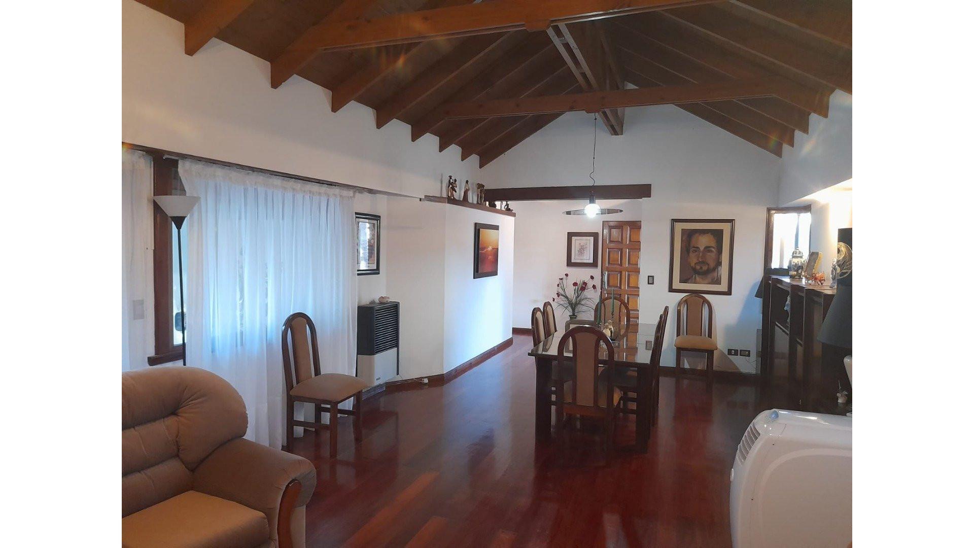 Venta Chalet - Azcuenaga 2700