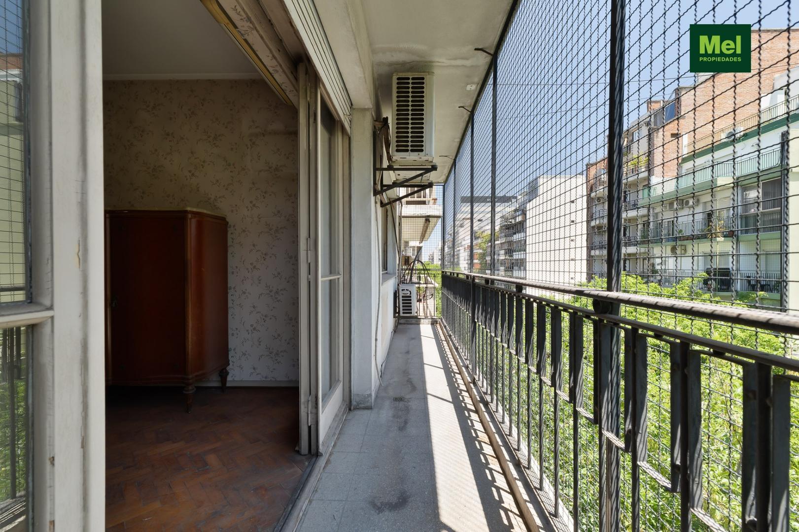 4 AMBIENTES CON BALCON Y DEPENDENCIA