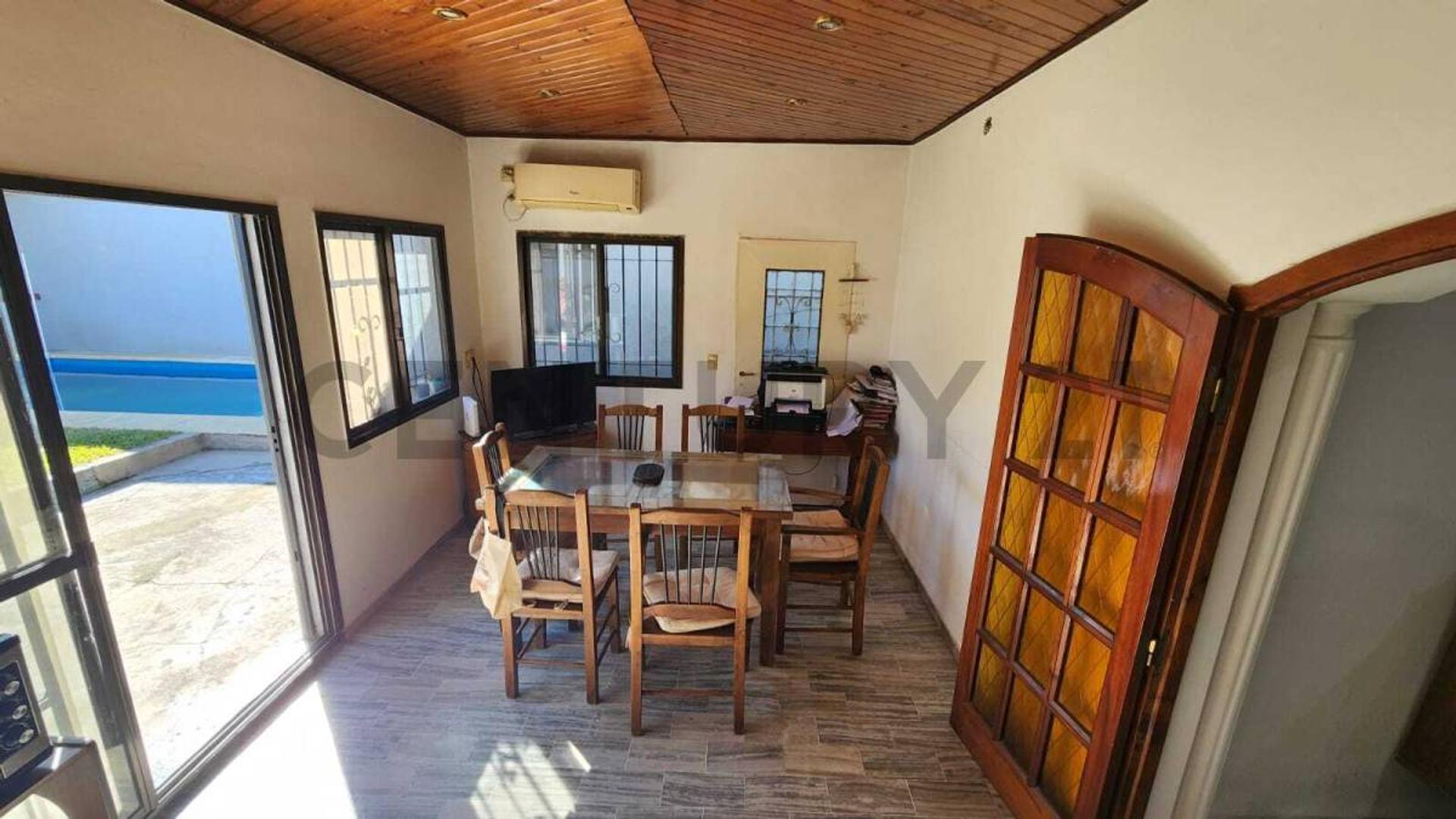 Casa en Venta en El Palomar, USD 198.000