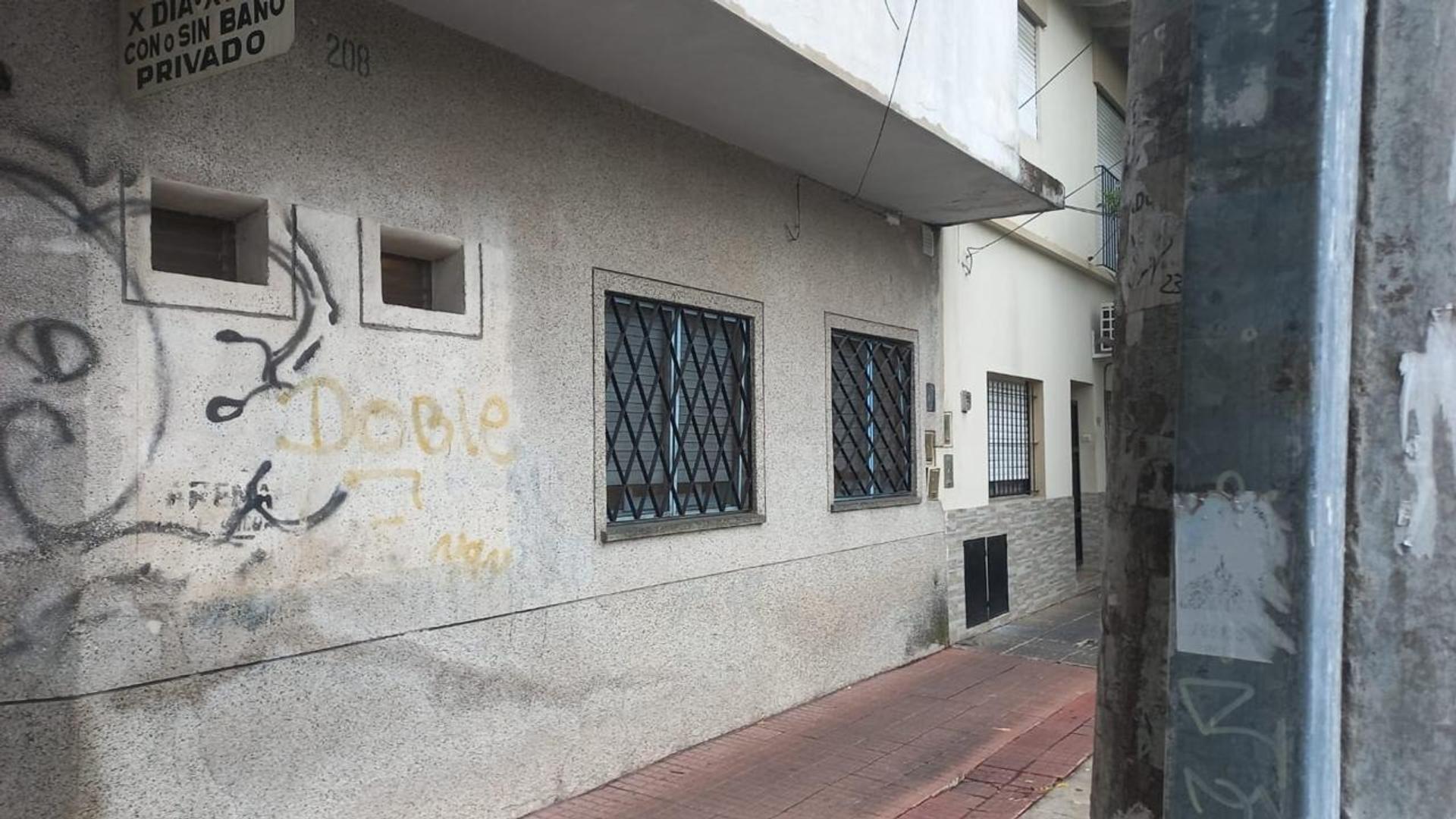 Excelente esquina en Carapachay Actualmente Pension