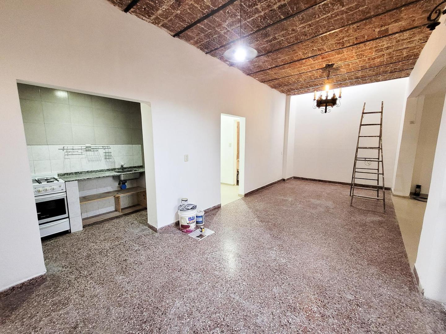 Venta Departamento de pasillo. Barrio España y Hospitales