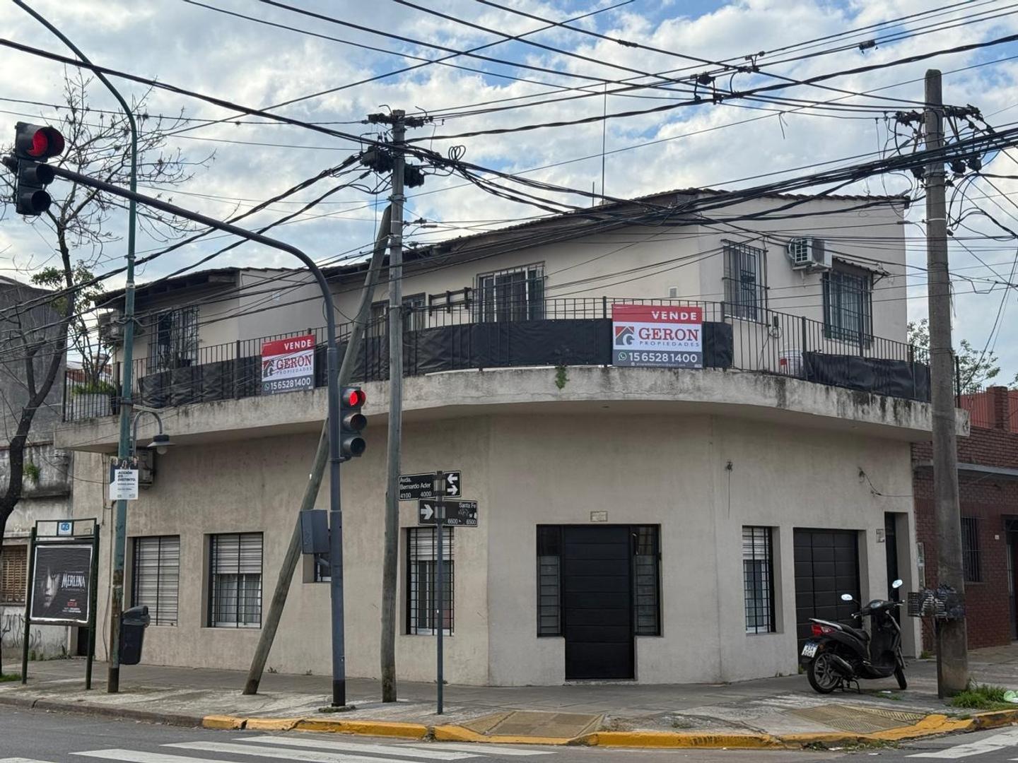 Lote con local + 2 deptos – Gran esquina en Villa Adelina
