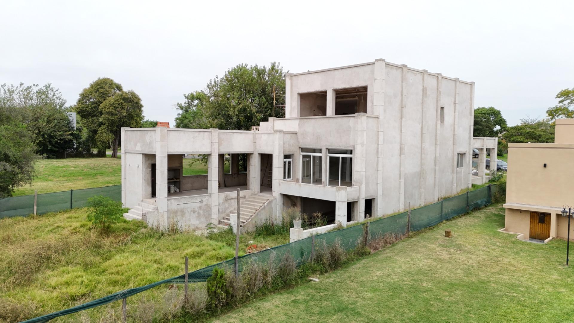 Casa en Venta con 7 cocheras