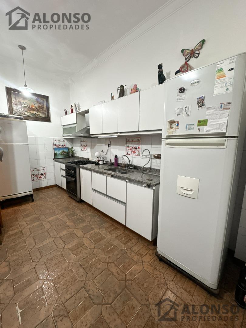 Depto Tipo Casa 4 ambientes con 2 baños