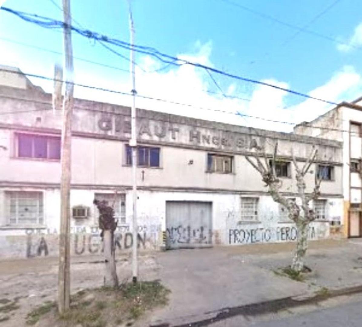 IMPORTANTE GALPON A METROS DE MITRE 2200 M2 VILLA DOMINICO