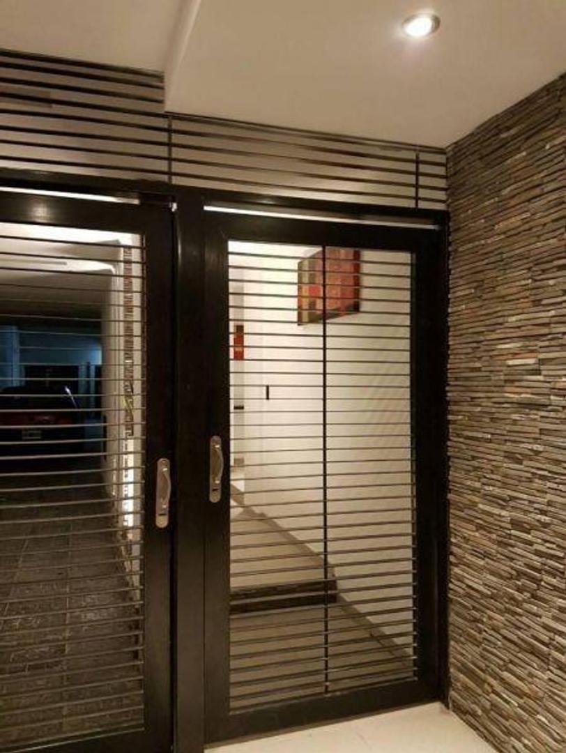 Departamento en Venta en Los Hornos, USD 95.000