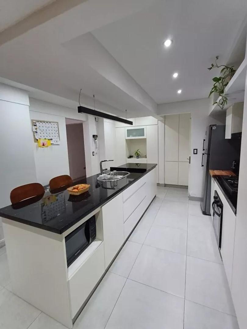 Departamento 4 ambientes con 2 baños