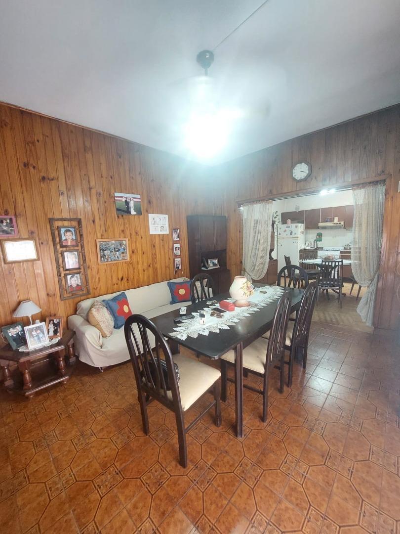 Depto Tipo Casa en Venta en Lanus Oeste, USD 73.000