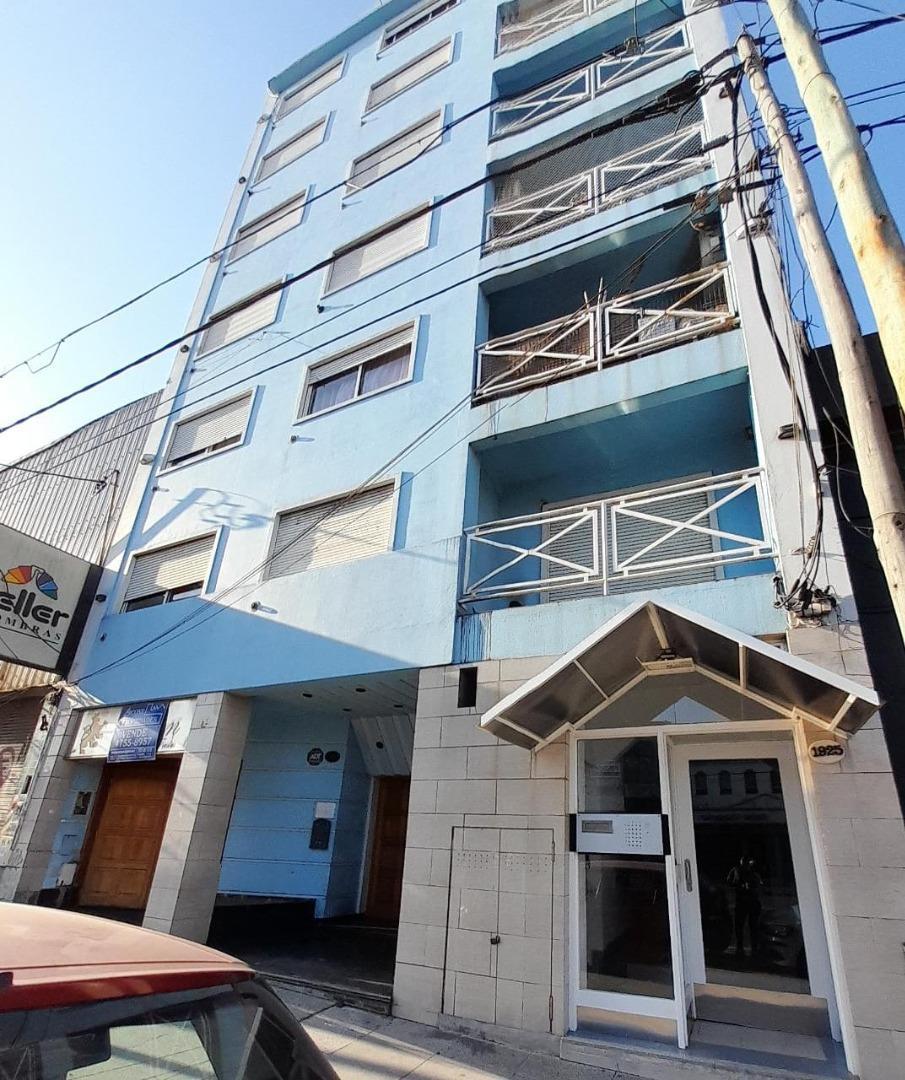 ALQUILER SAN MARTÍN centro DEPTO. 2 AMB C/BALCON al frente