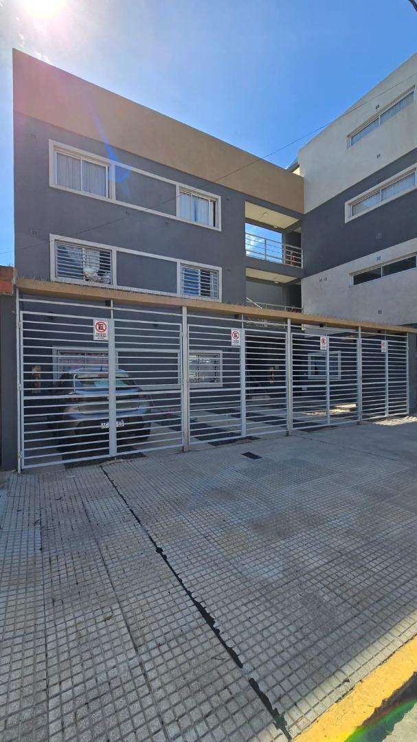 Departamento 3 amb.en duplex c/ cochera a la venta San Justo