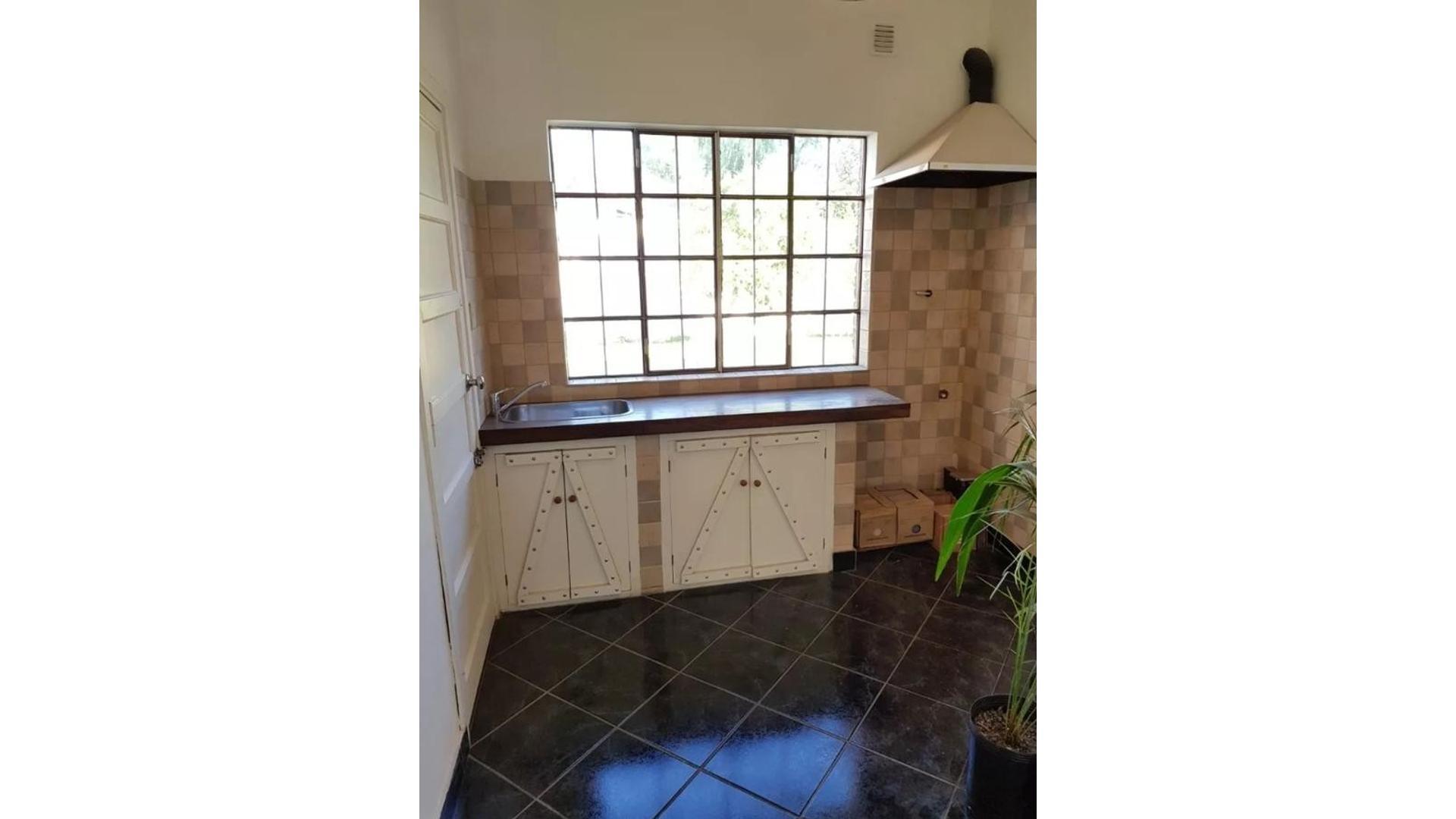 Casa 3 ambientes con 1 baño