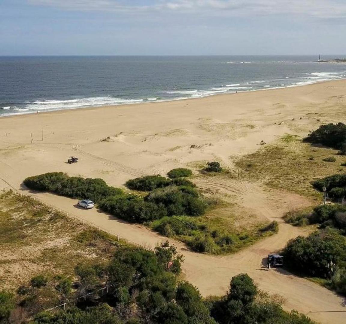 Terreno en venta sobre el mar a 3' de Jose Ignacio