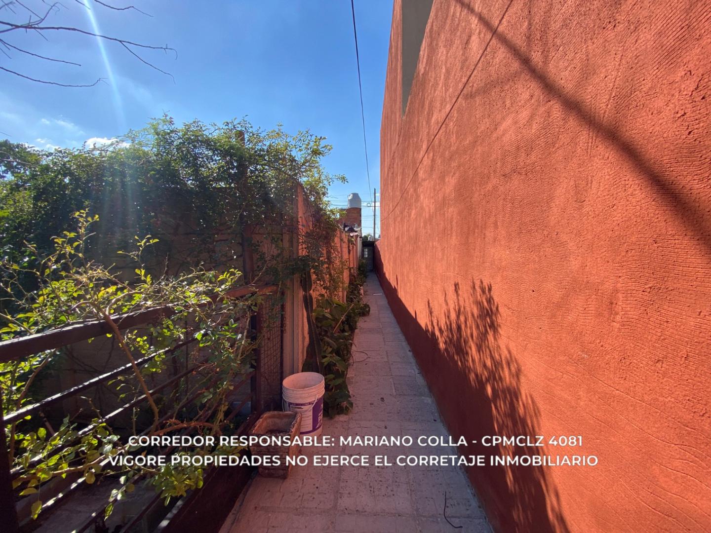 Casa en Alquiler en Burzaco, $ 700.000