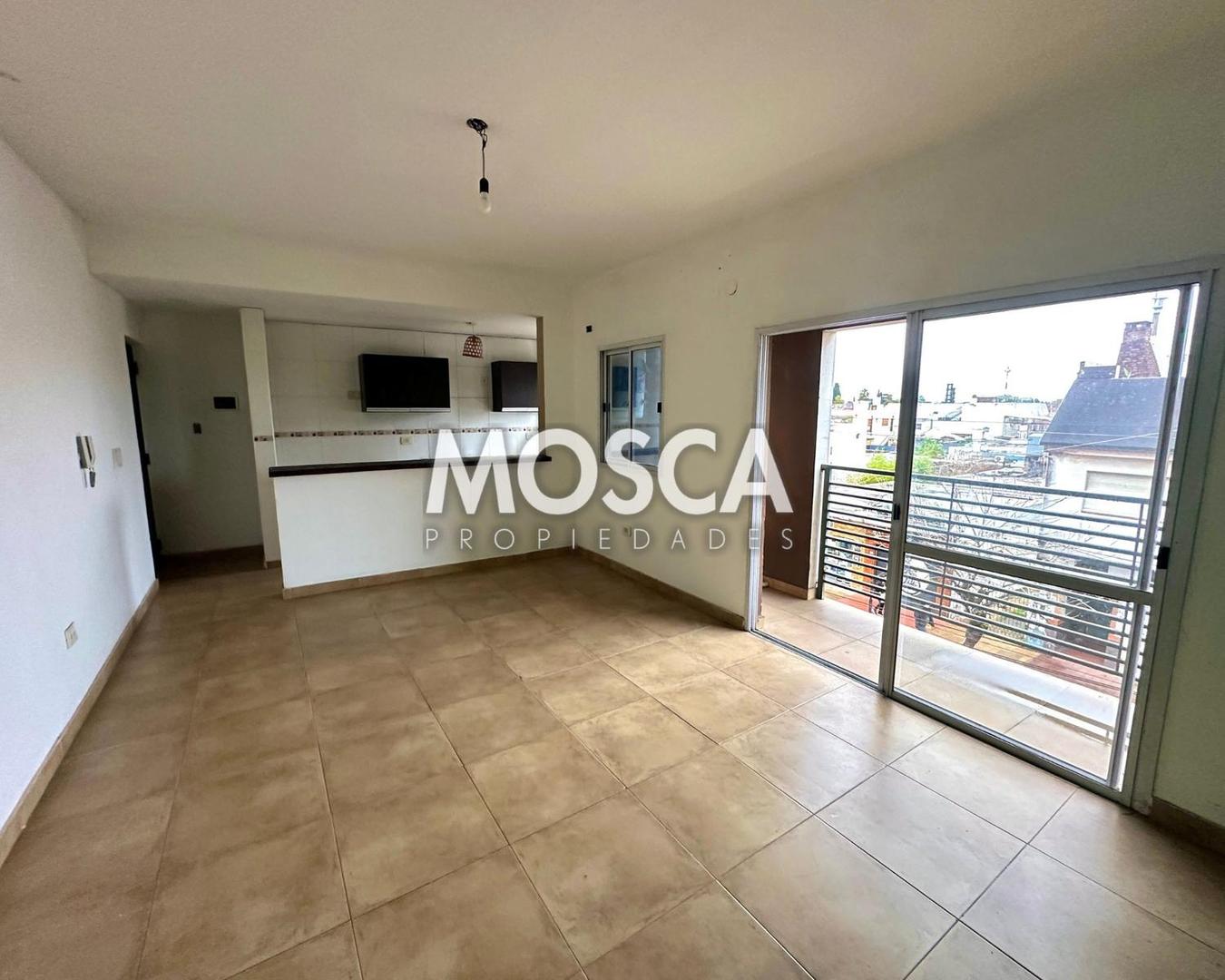 Departamento en Alquiler en Paso del Rey, $ 450.000