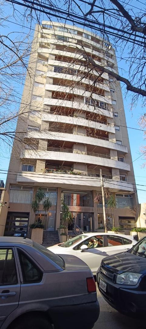 Oficina apto profesional o comercial centro de Lanus Este