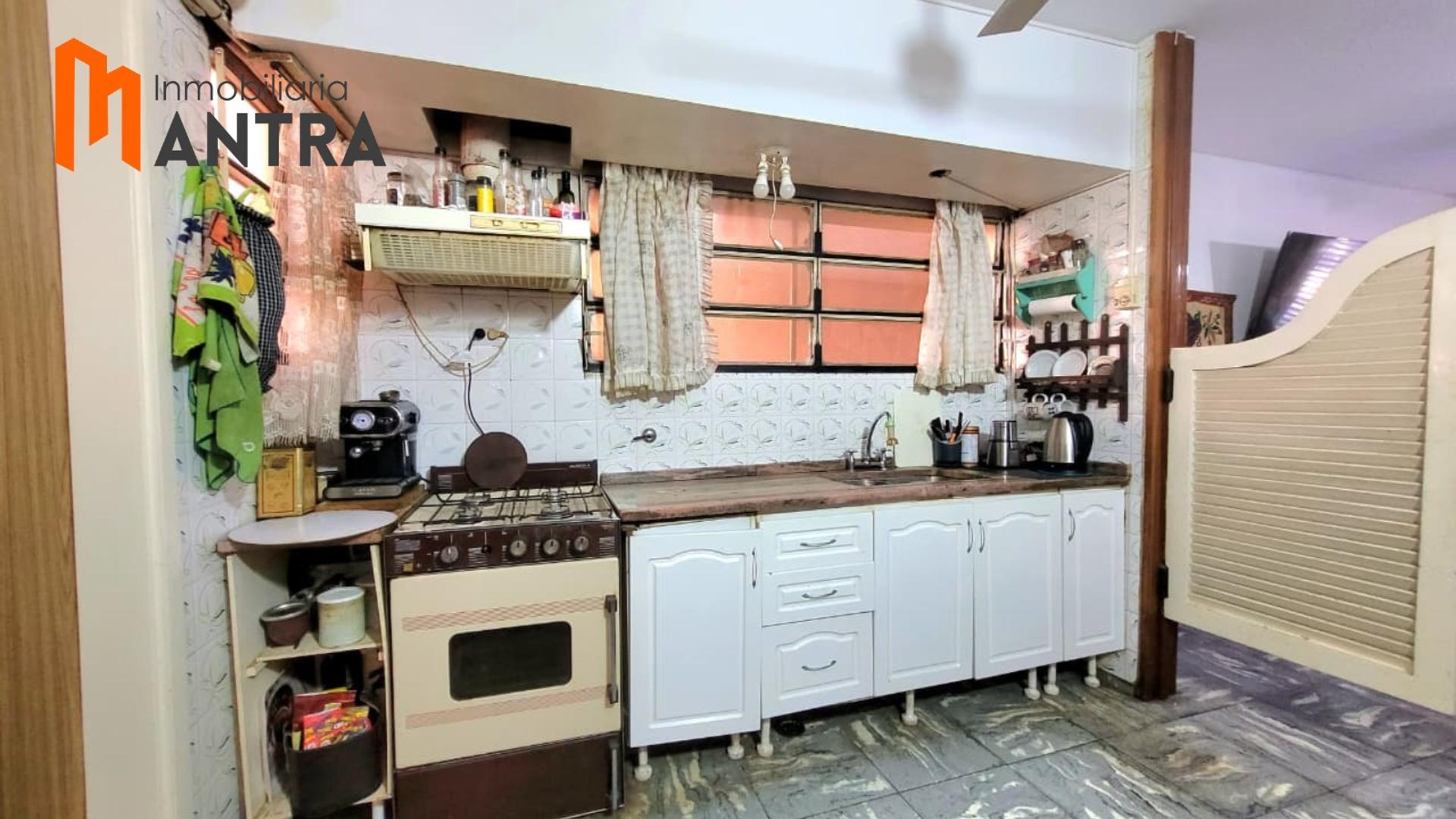 Casa 5 ambientes con 3 baños