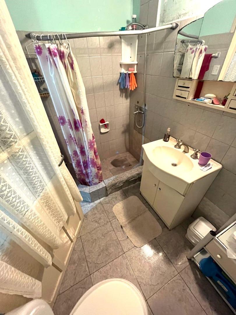 Depto Tipo Casa en Venta 50 años