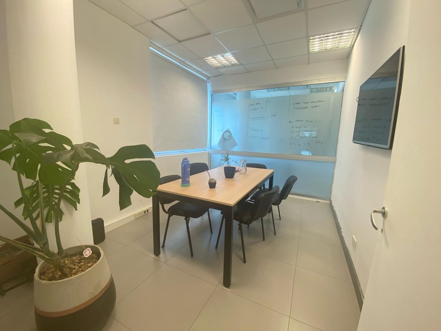 Oficina en Alquiler en Centro, USD 1.800