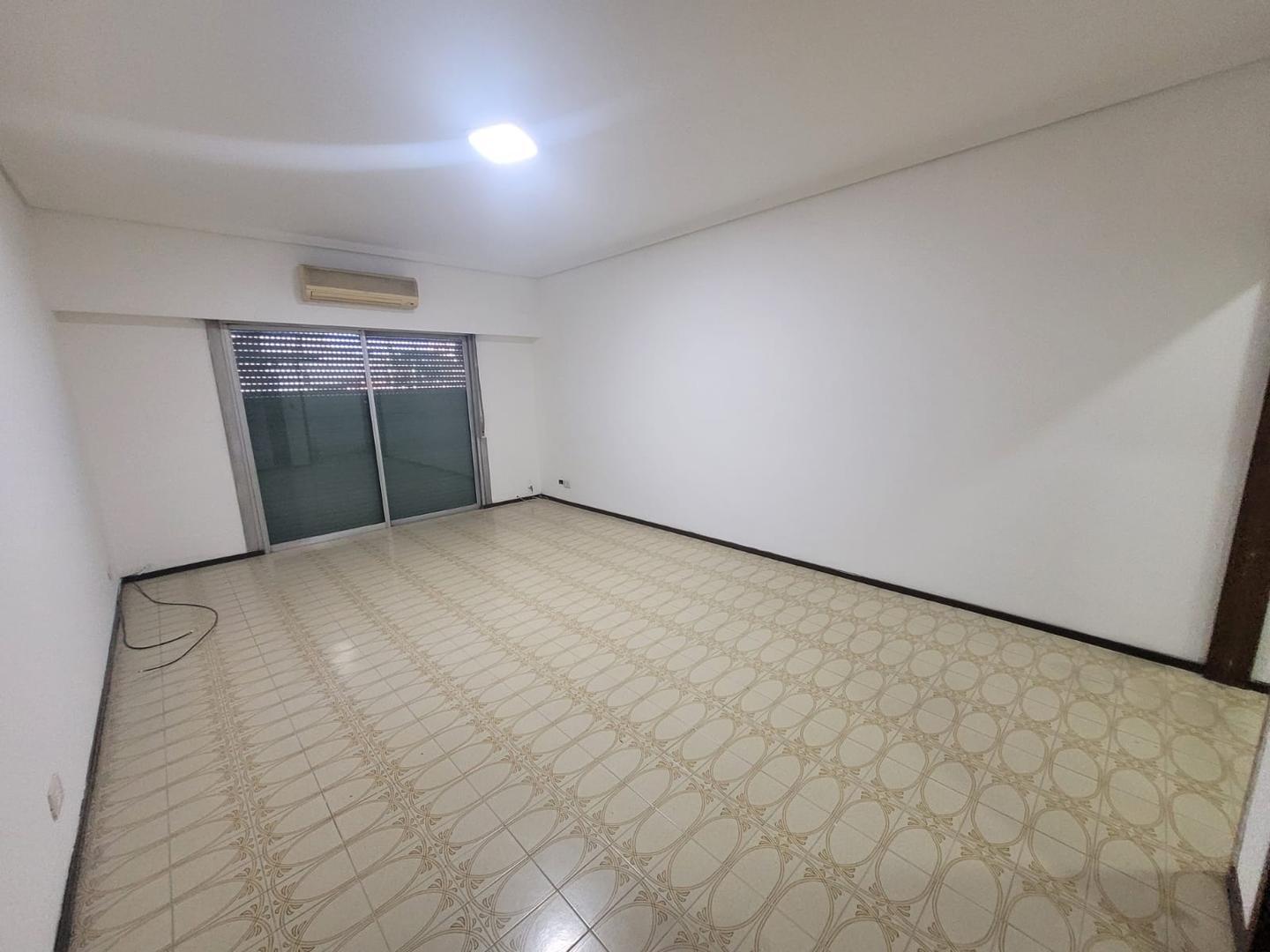 Avenida Belgrano 6300, Piso 1