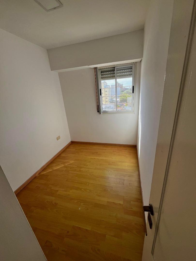 Departamento semi centrico de 2 dormitorios.