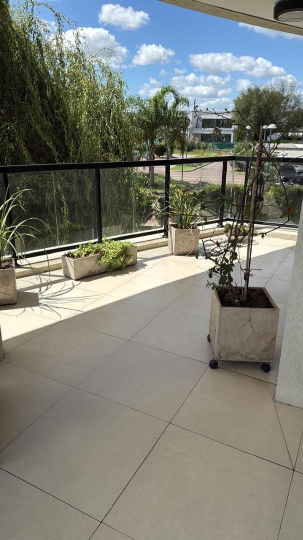 Departamento en Alquiler en Terralagos, USD 2.500