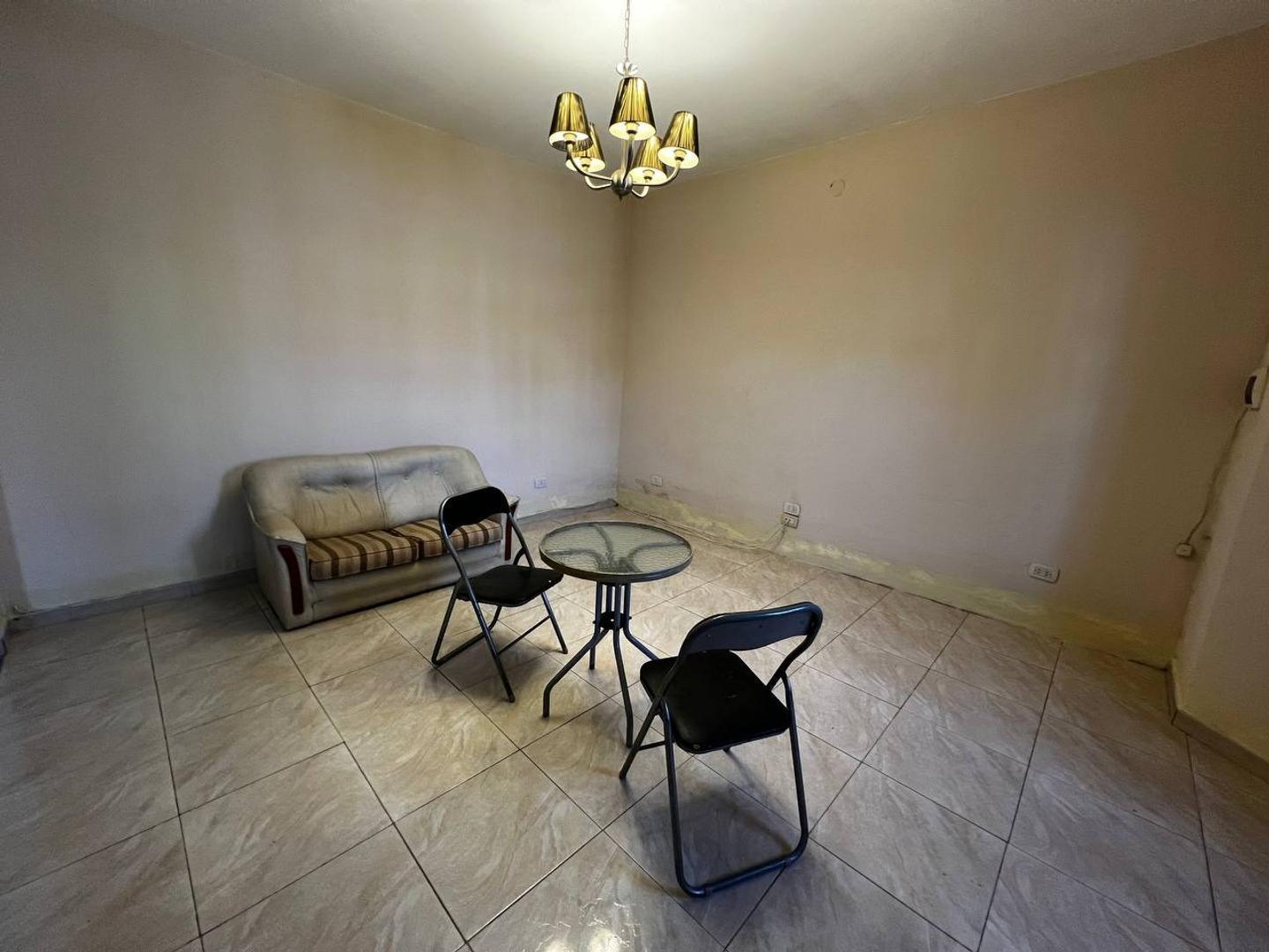 Casa en Venta en Castelar Sur, USD 80.000