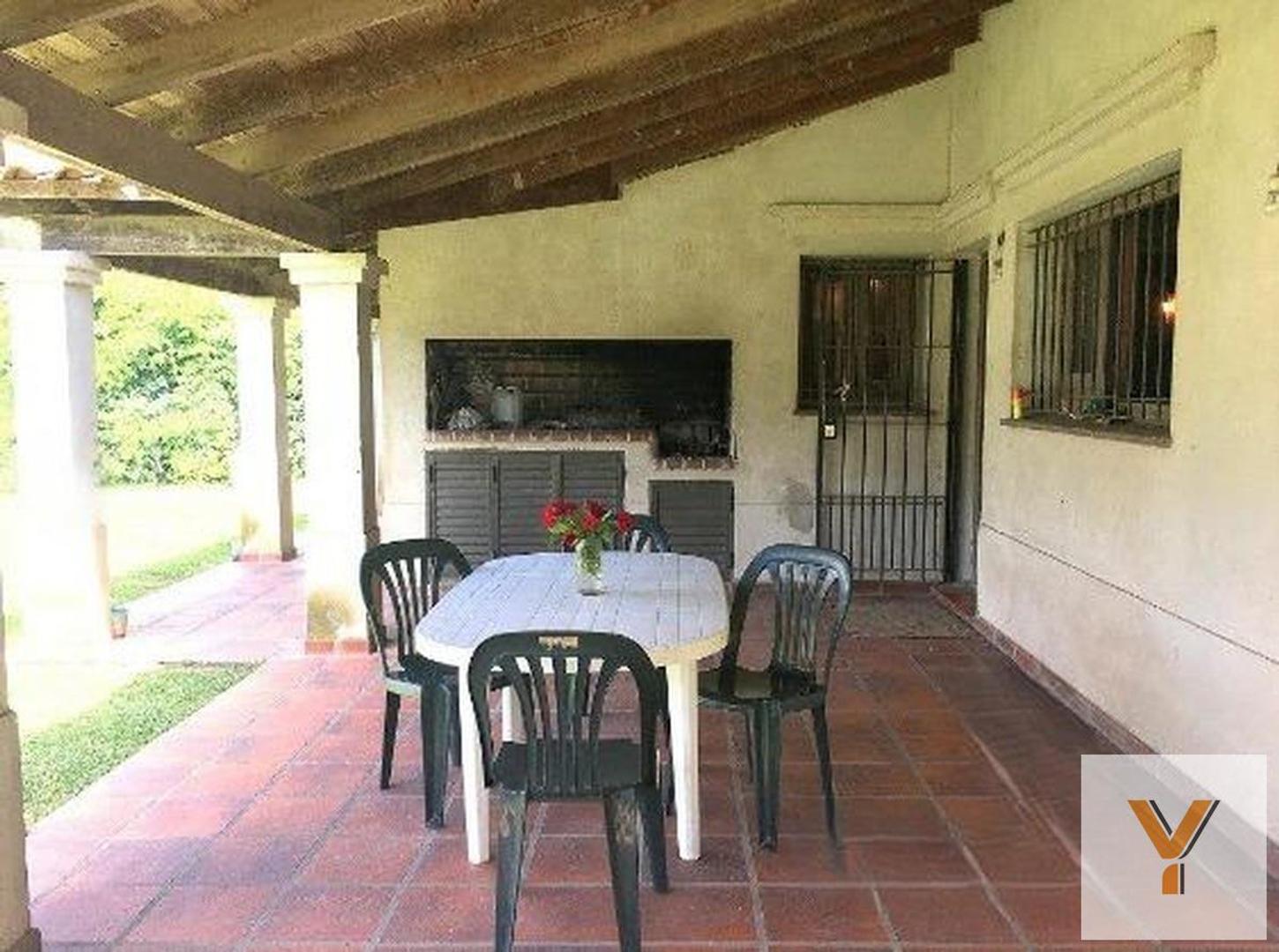 Casa en venta - 3 Dormitorios 2 Baños - 1.575Mts2 - General Belgrano