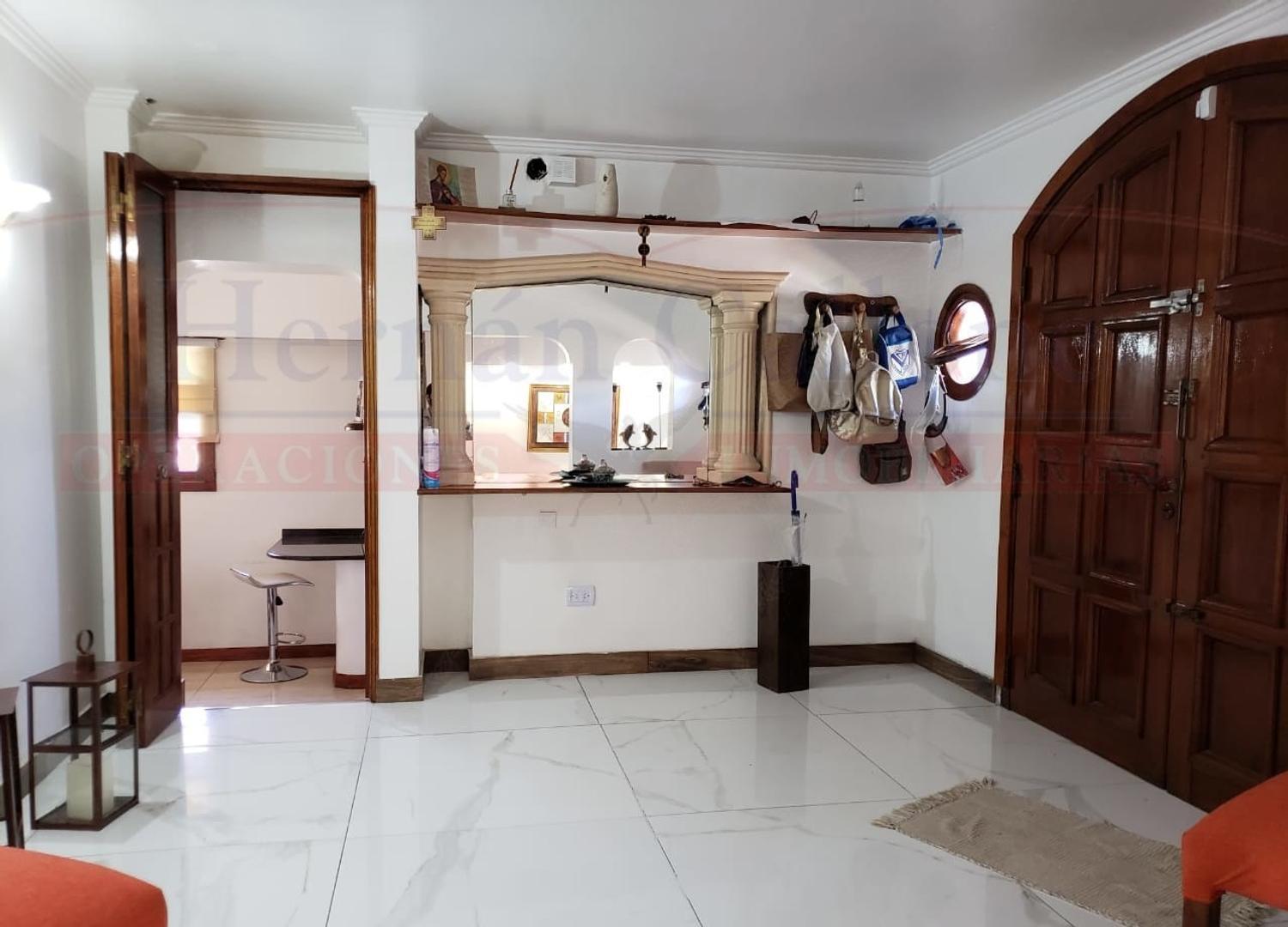 Casa 5 ambientes con 3 baños