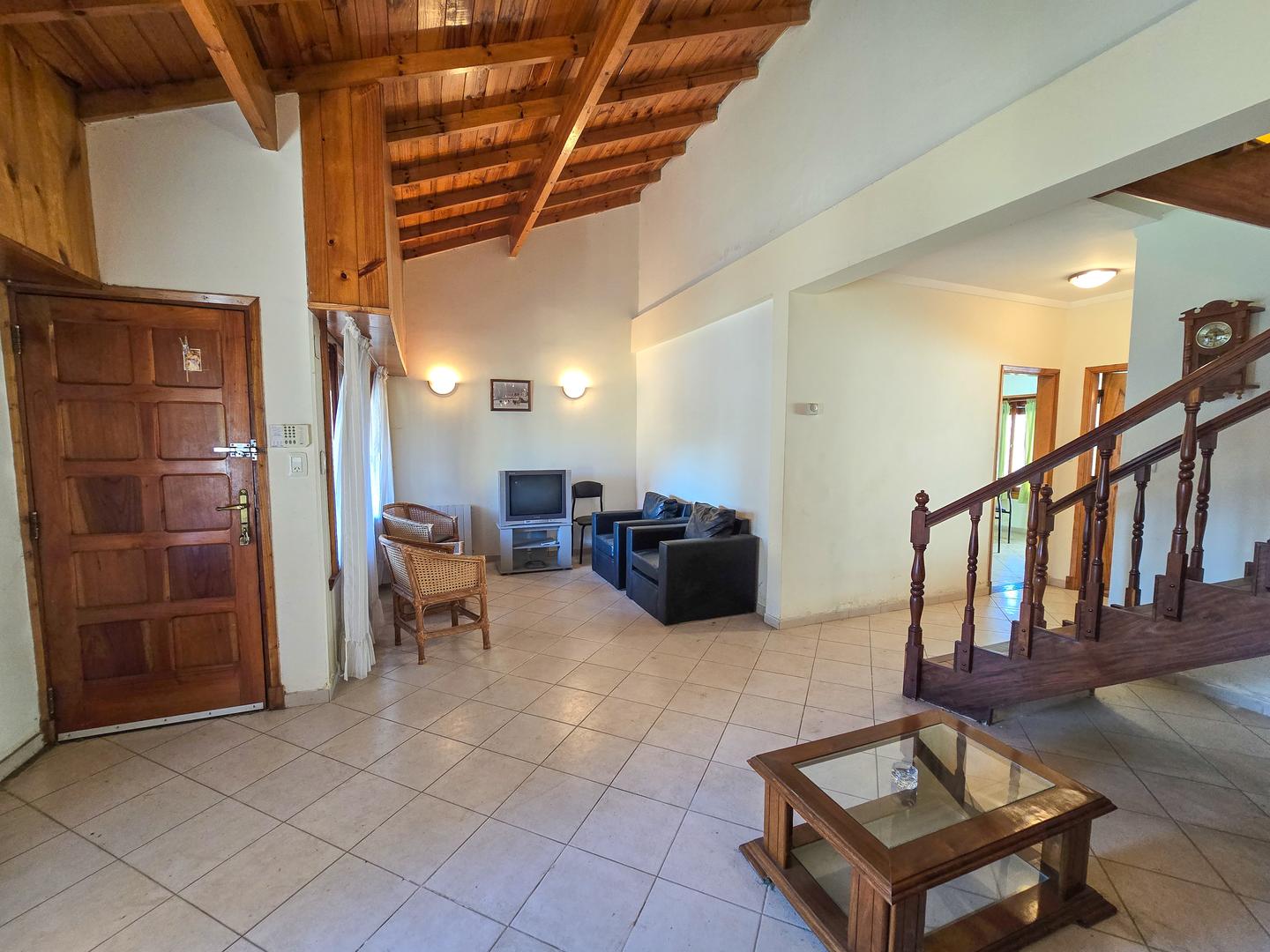 Perez Bulnes y William Morris, Punta Mogotes a 400 mtros de la costa.