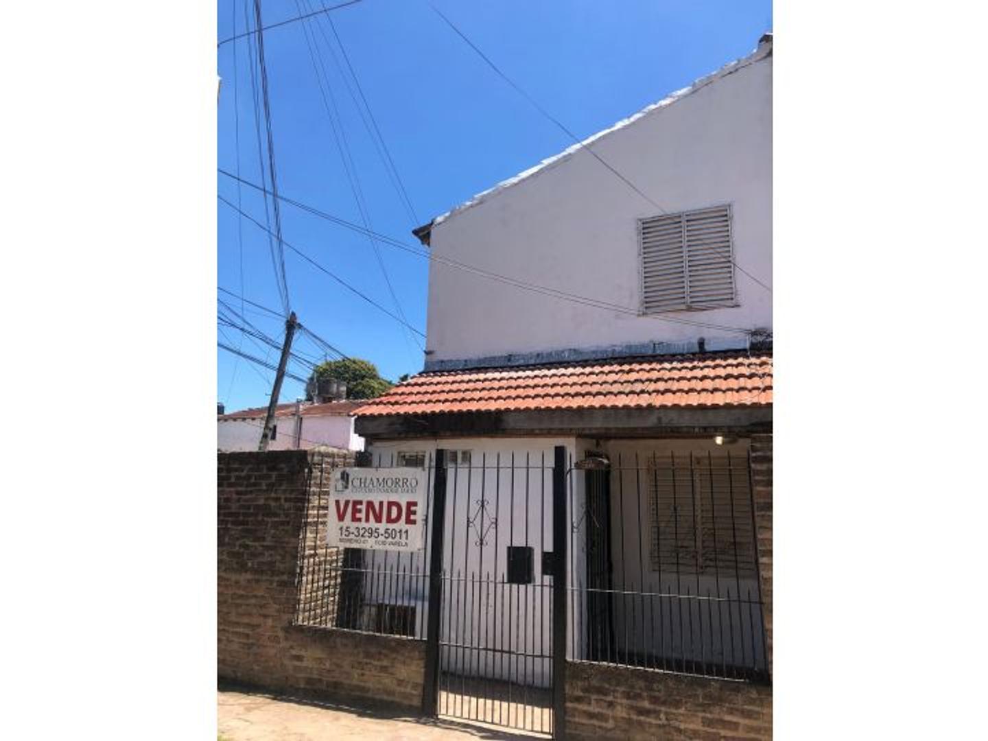 Casa 2 ambientes con 1 baño