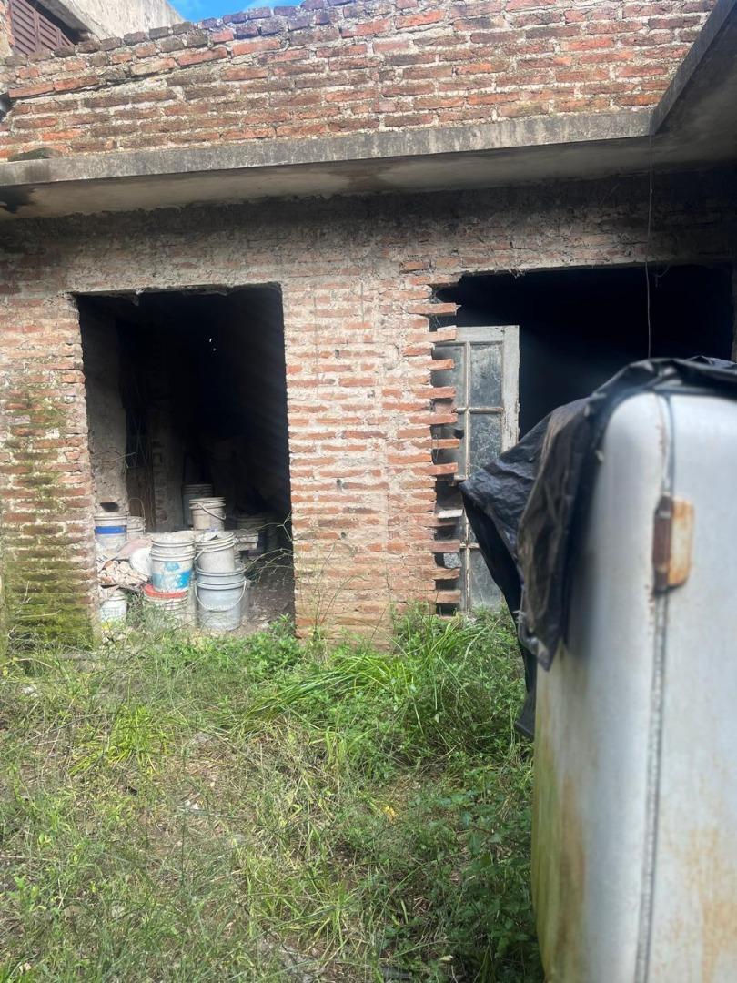 Casa 2 ambientes con 1 baño