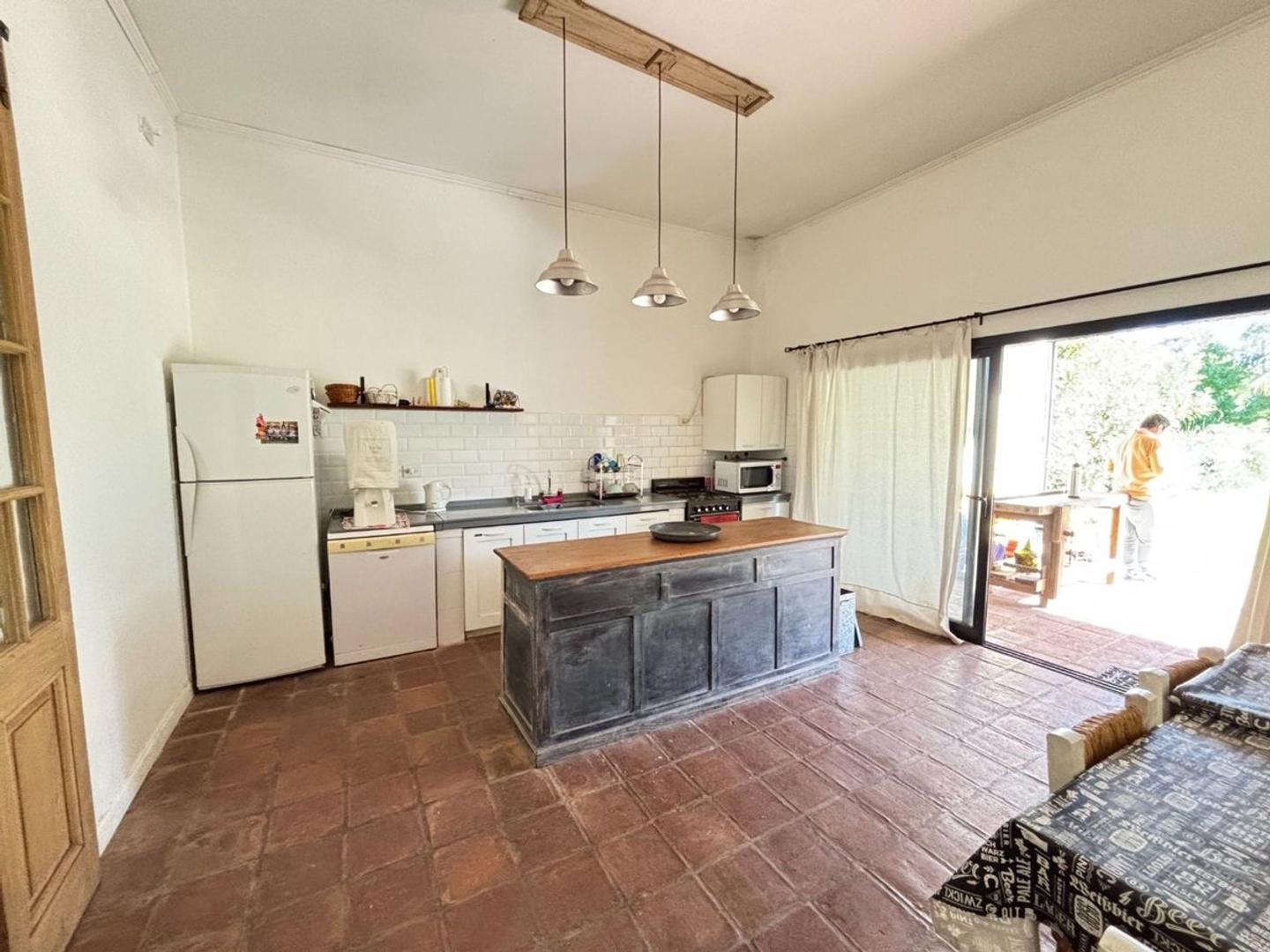 Casa 4 ambientes con 1 baño