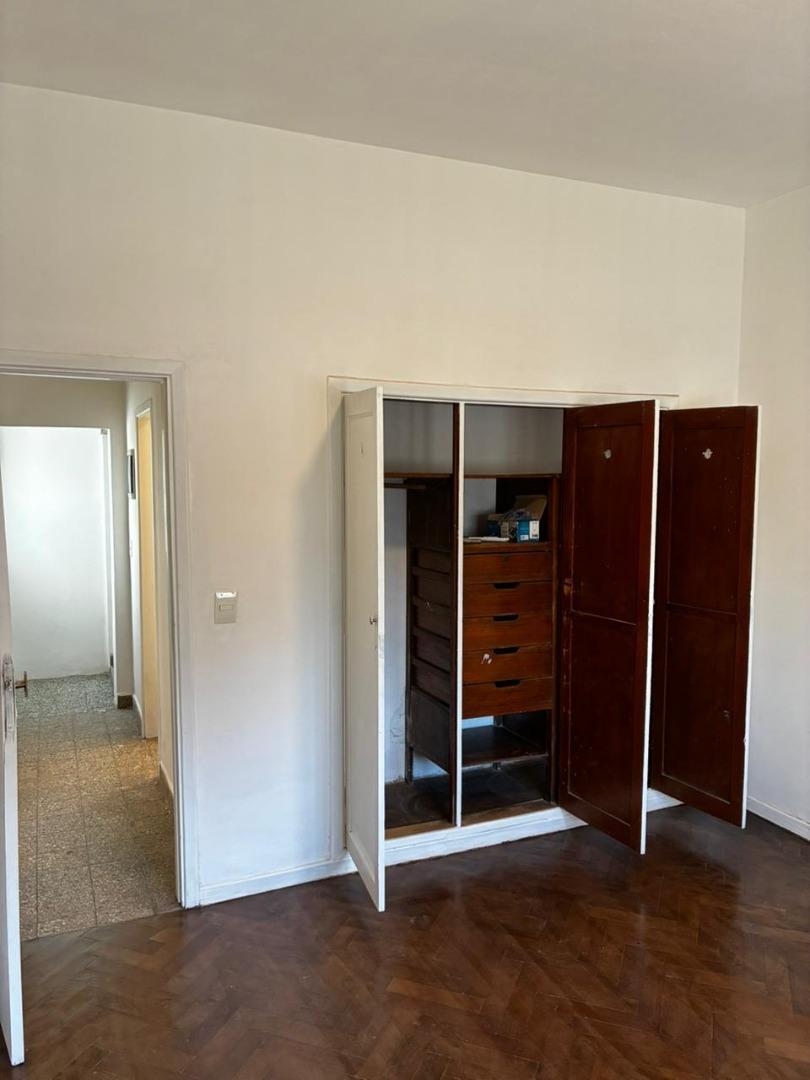 Casa en Alquiler con 1 cochera