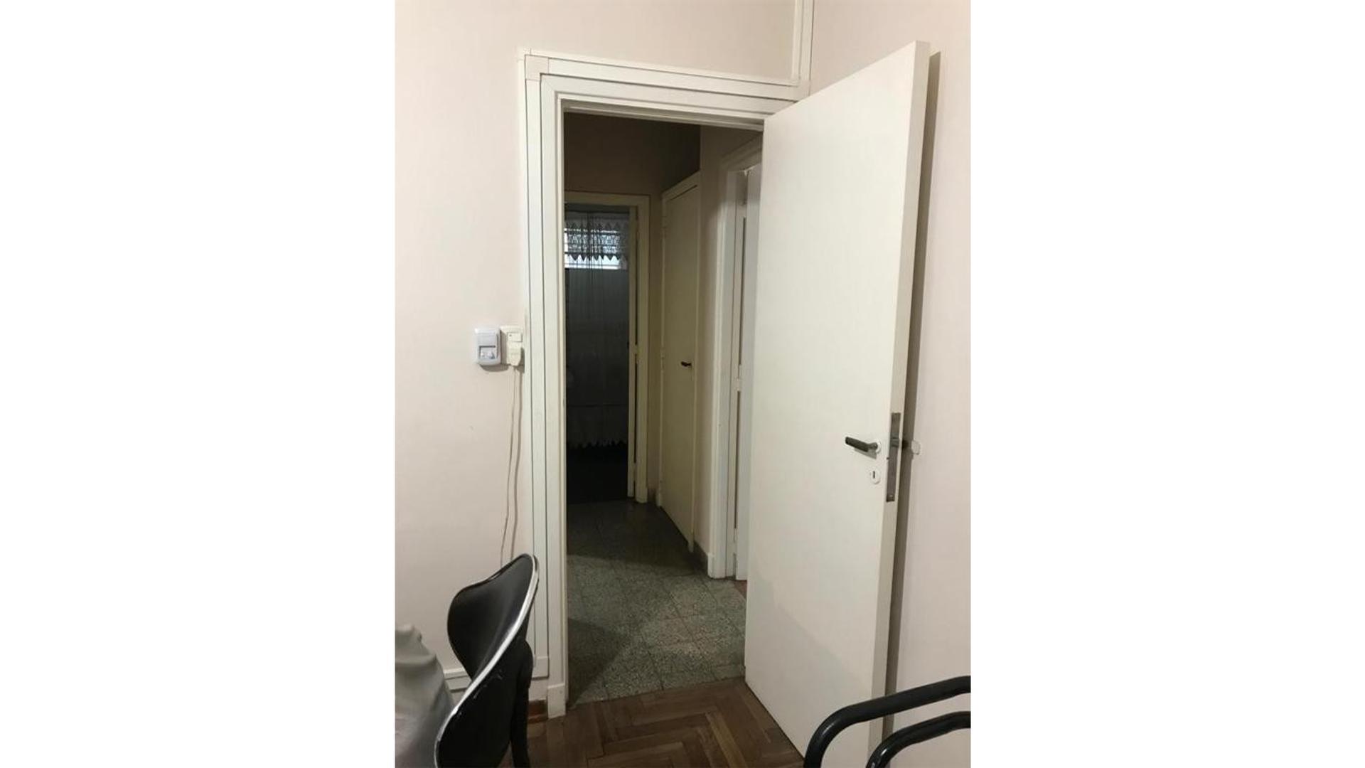 PH al frente con garage y gran patio