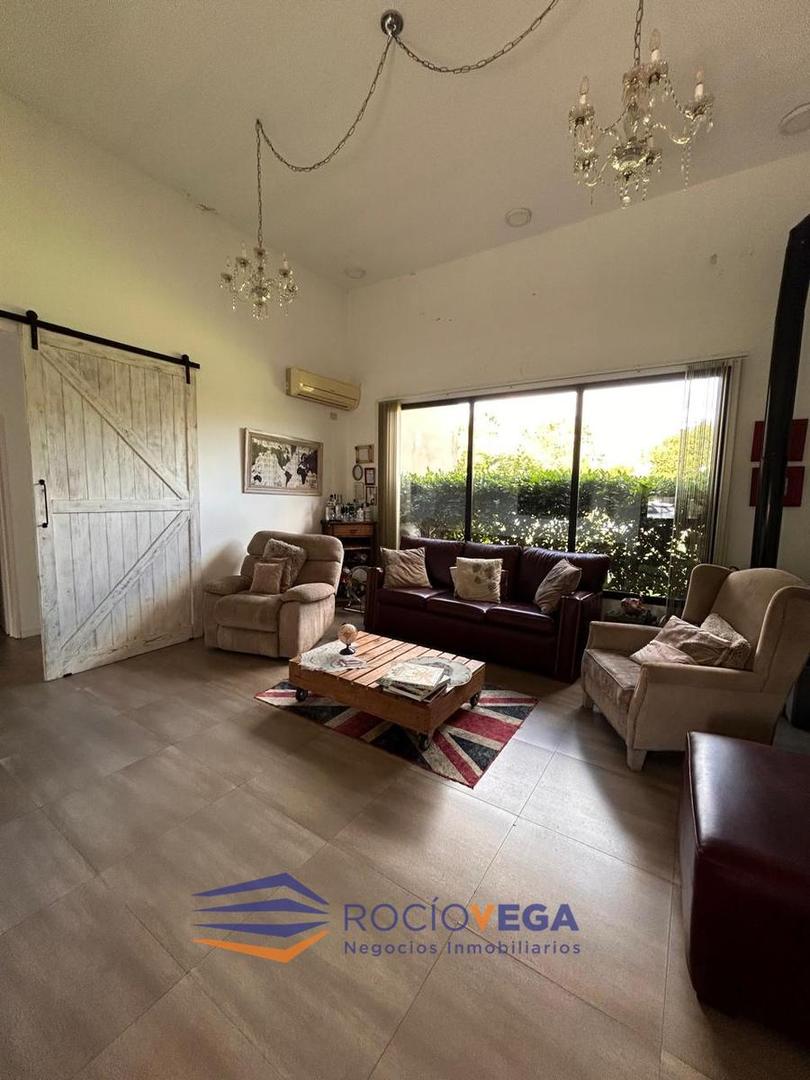 Casa en Venta en Barrio  Santa Ana Moreno