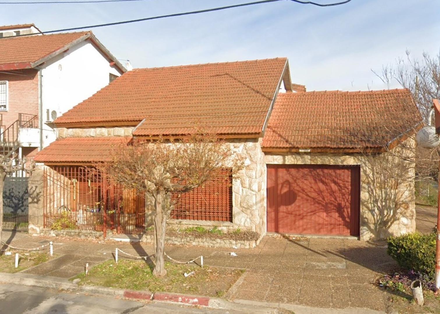 Chalet En Venta 4 Ambientes en Haedo Norte