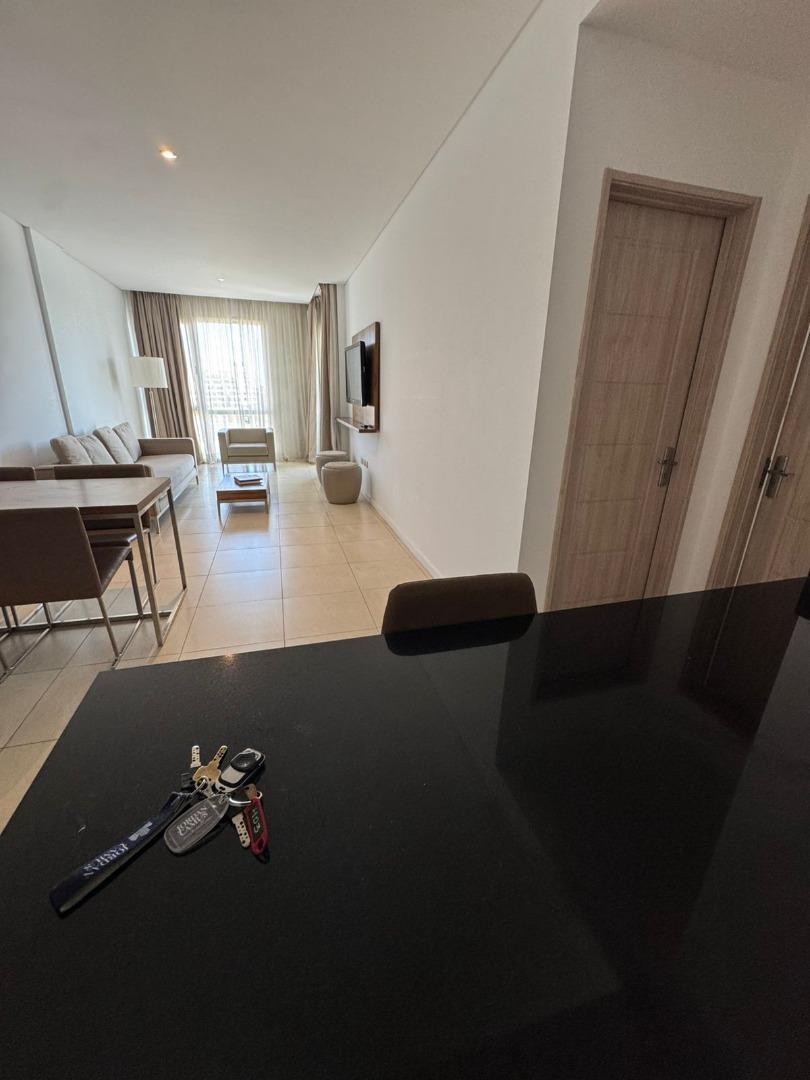 Departamento en Alquiler con 1 cocheras