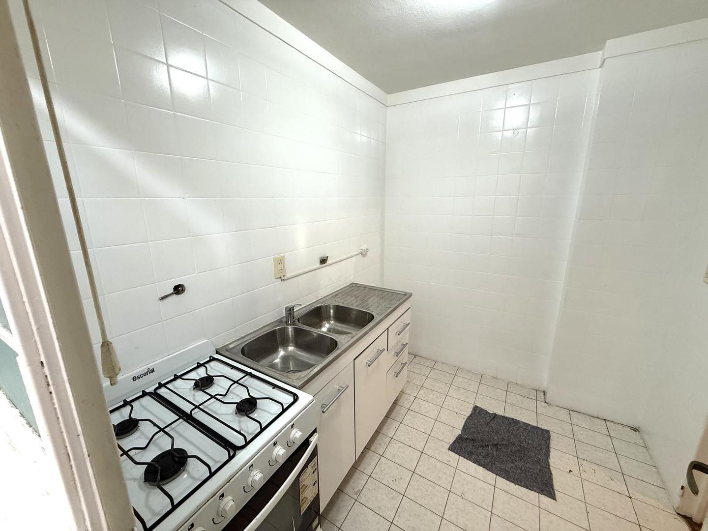 Departamento en Alquiler en Chacarita, $ 600.000