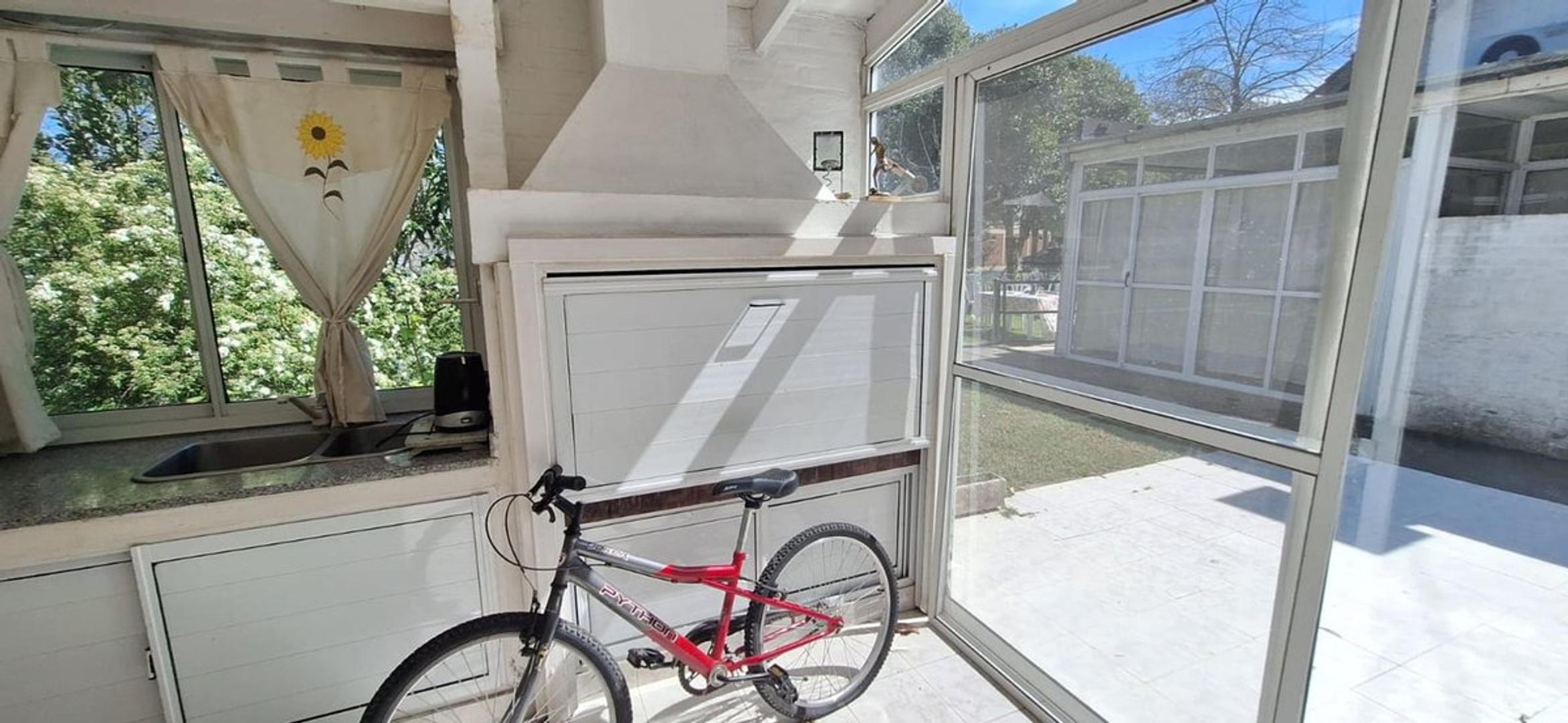 VENTA MONTE GRANDE DUPLEX 4 AMB.  EN COUNTRY