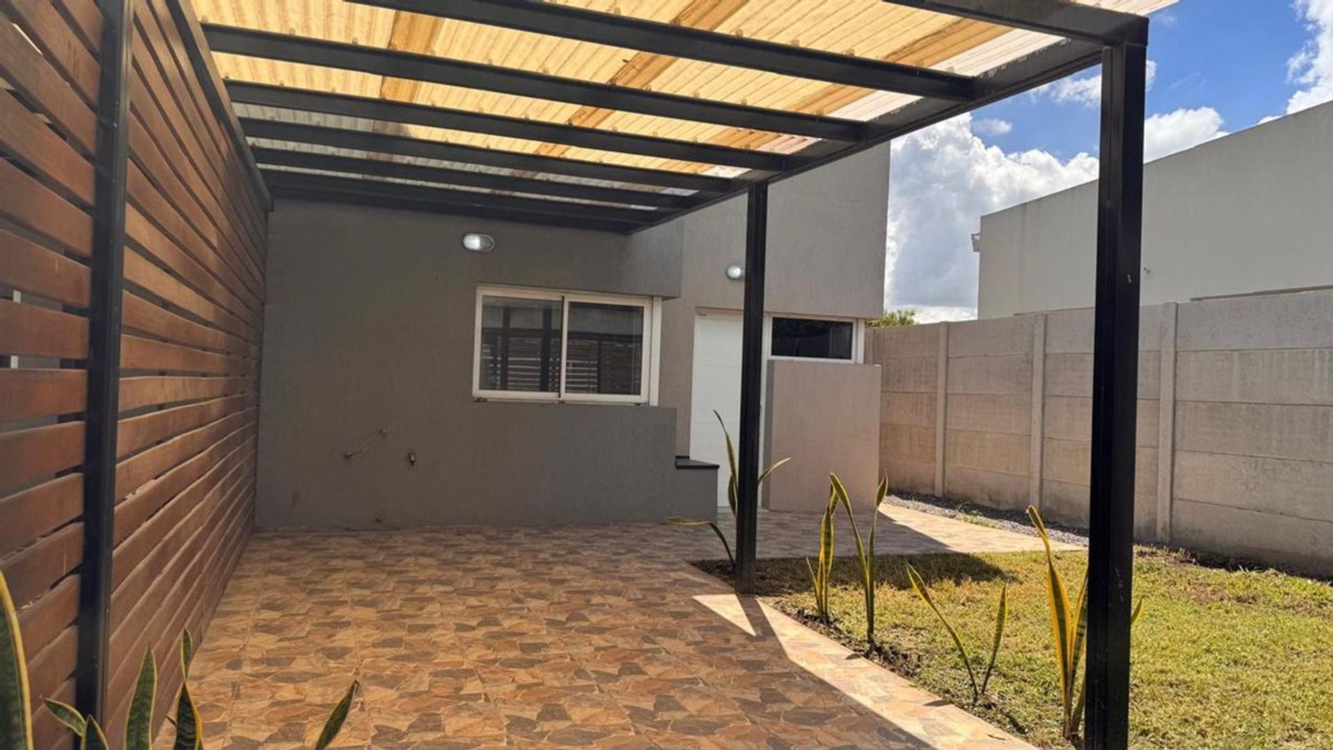 Depto Tipo Casa en Alquiler de 4 ambientes