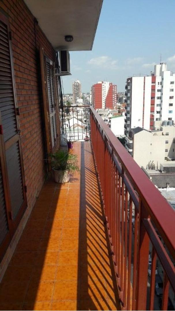 DEPTO E.ZOLA 6200 ESQUINA LAS FLORES - WILDE CENTRO - 3 AMB