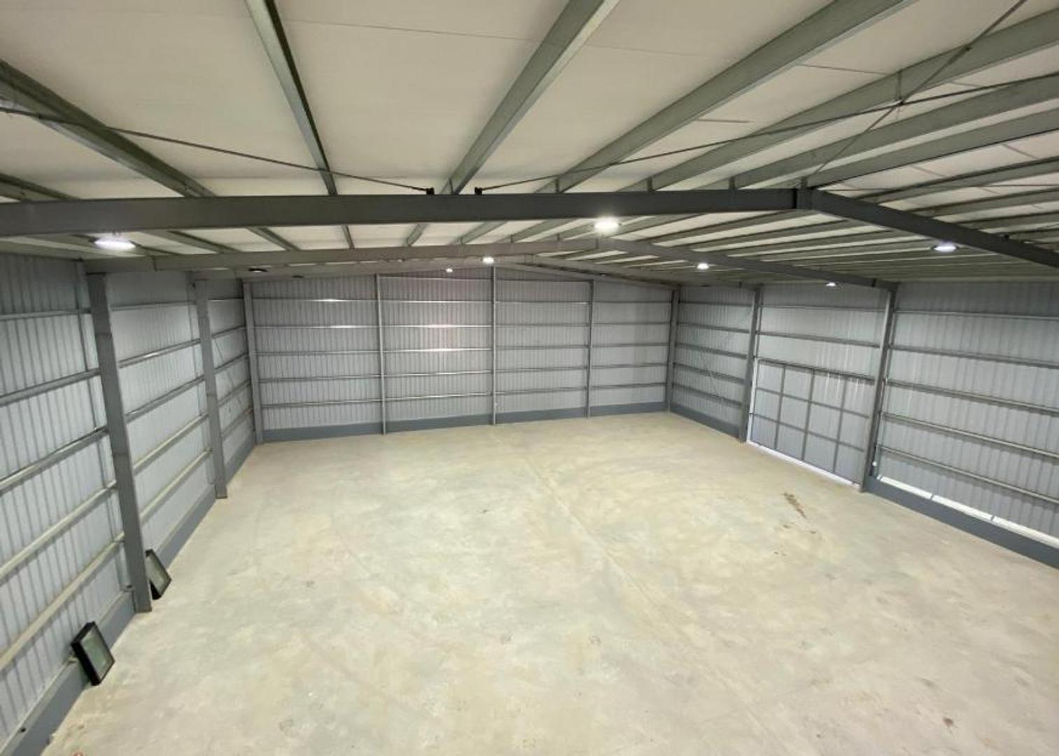 Edificio Industrial en Alquiler en Abasto [Cod: 727]