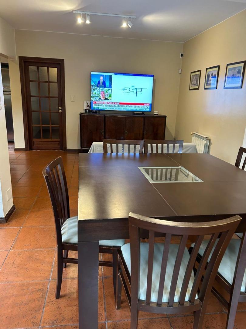 Casa 5 ambientes con 3 baños