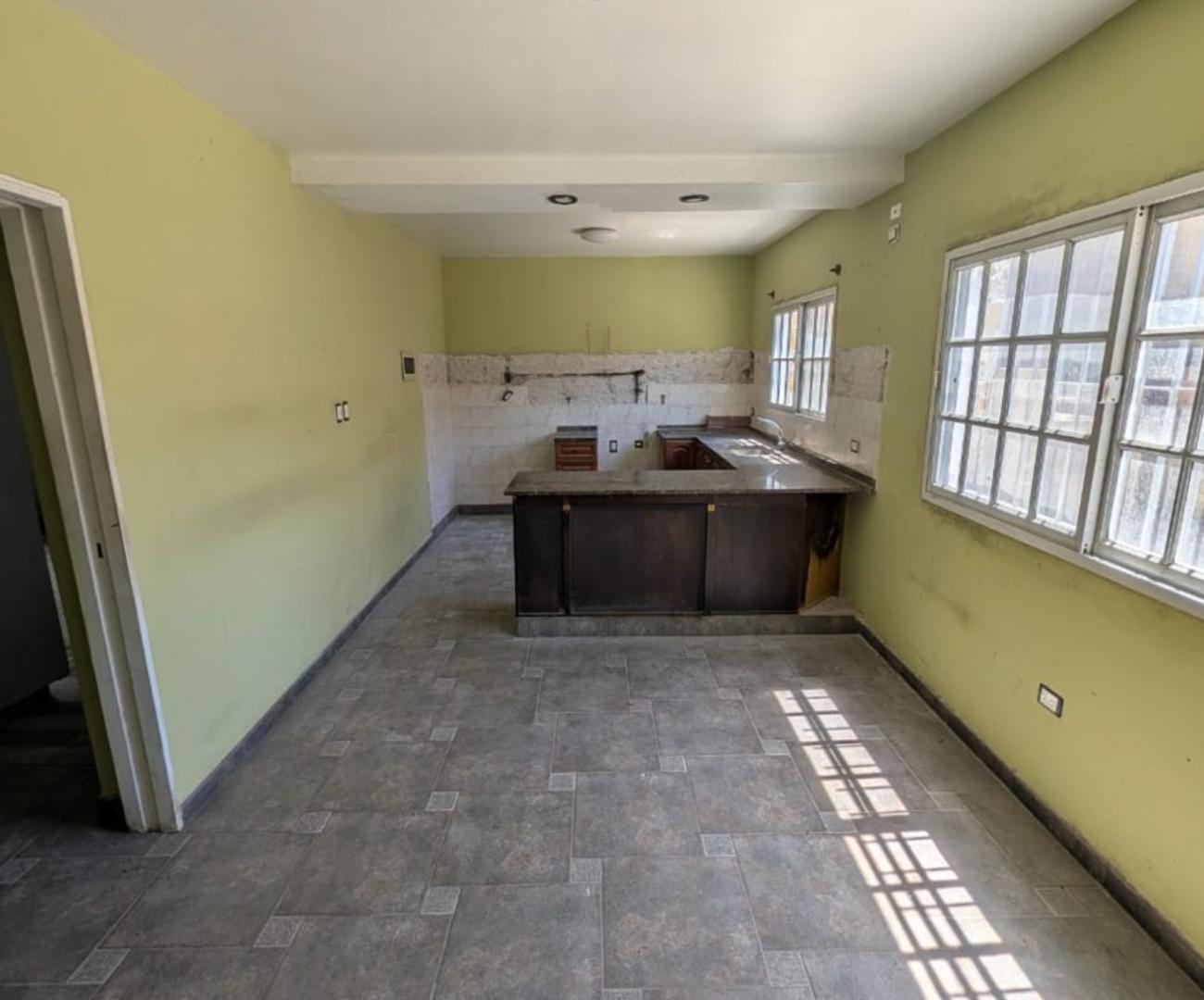 Ph 3 ambientes a refaccionar en Florida Oeste