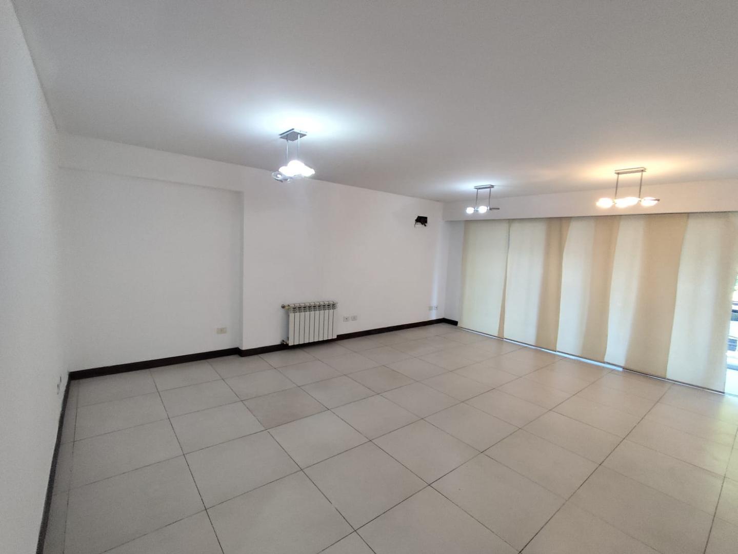 Departamento en Alquiler con 1 cocheras