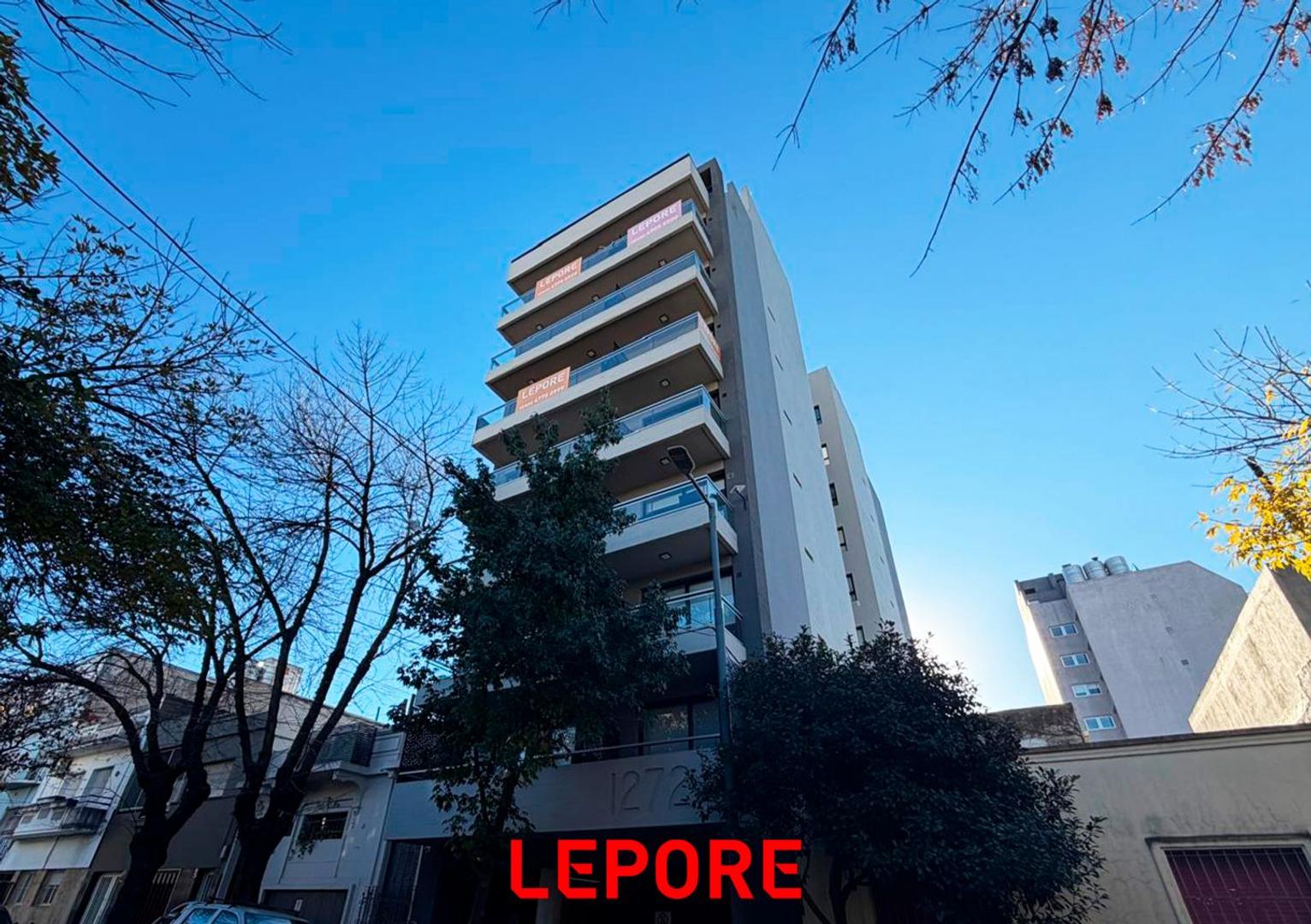 Departamento 4 AMBIENTES con balcon y cochera
