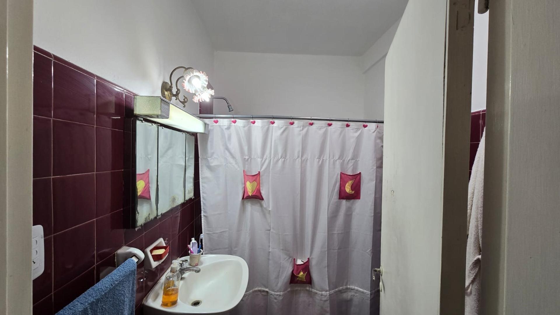 Departamento tres ambientes patio venta Ituzaingo permuta