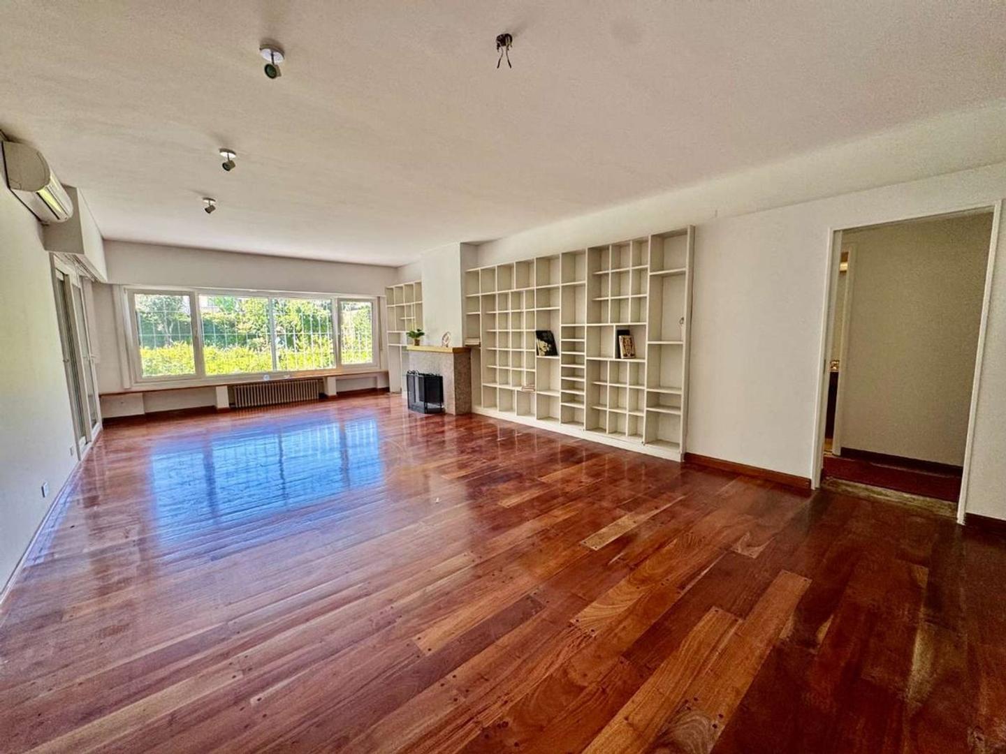 Casa en Alquiler en Acassuso Libertador  /  Solis, USD 3.000