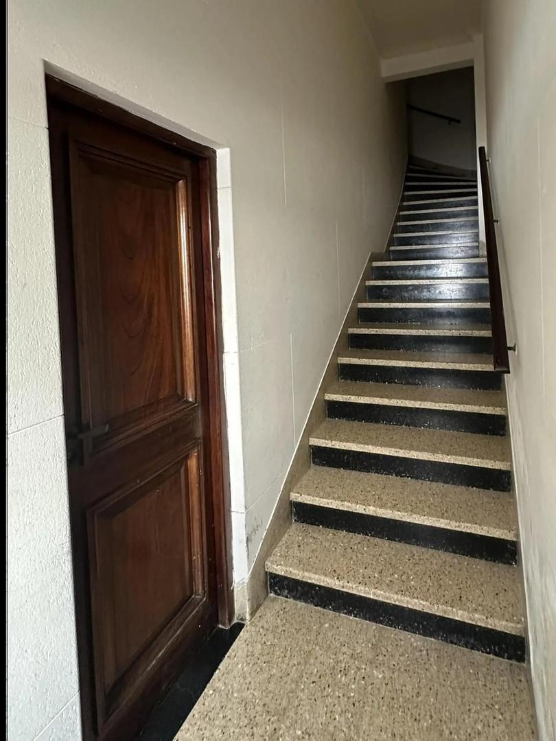 Depto Tipo Casa en Venta 60 años